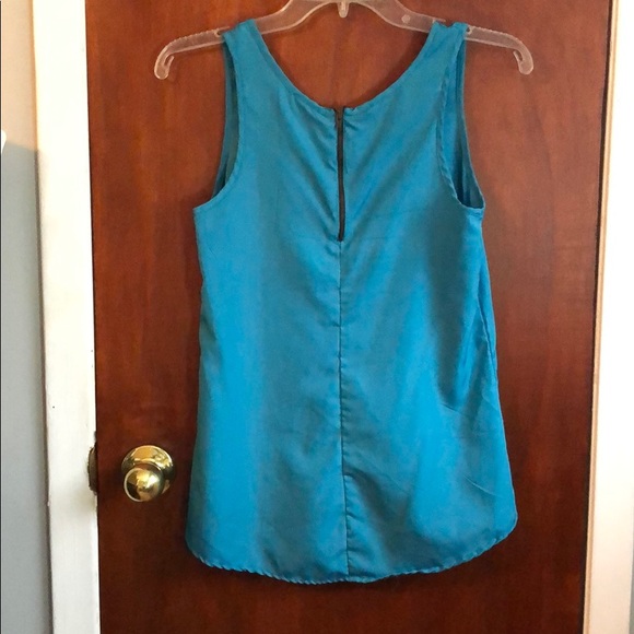 BLUE SOFT TANK TOP 🔥 - Picture 2 of 4